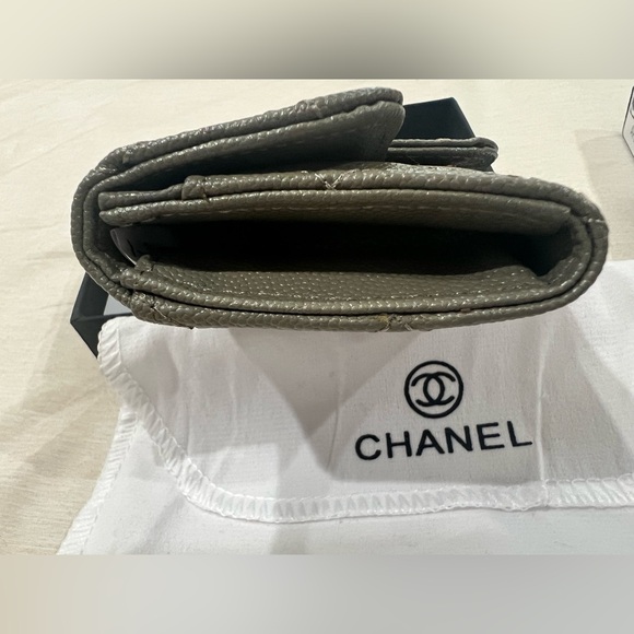 Adorable & New Wallet/Card Holder - Picture 8 of 11